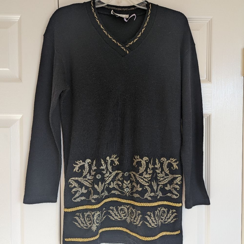 Areo Sweater Women Sz S Black Gold Accent Pullover Sweater V-Neck